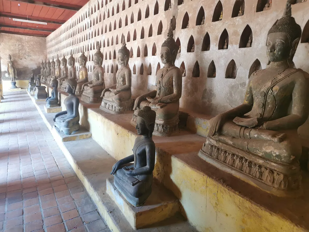 Amazing-Southeast-Asia-Loop-30-Days-Laos-Wat​-Sisaket-Vientiane-2.webp