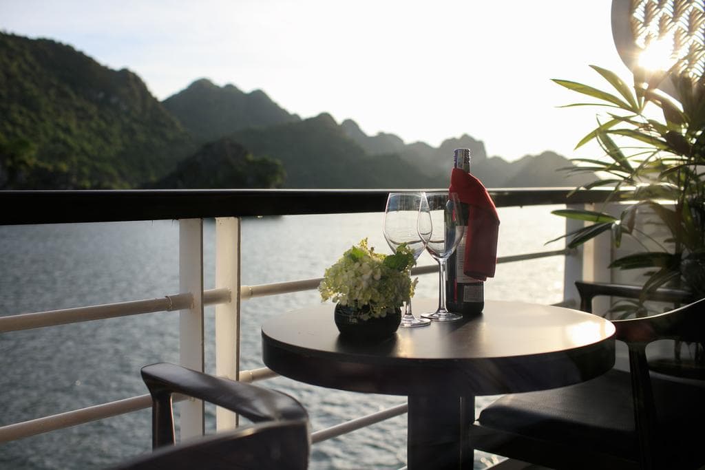 Perla-Dawn-Sails-Junior-Suite-Balcony-4.jpeg