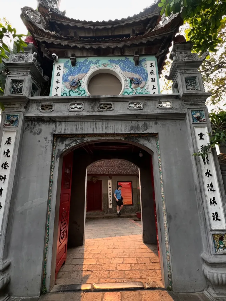 ngoc-son-temple-hanoi.webp