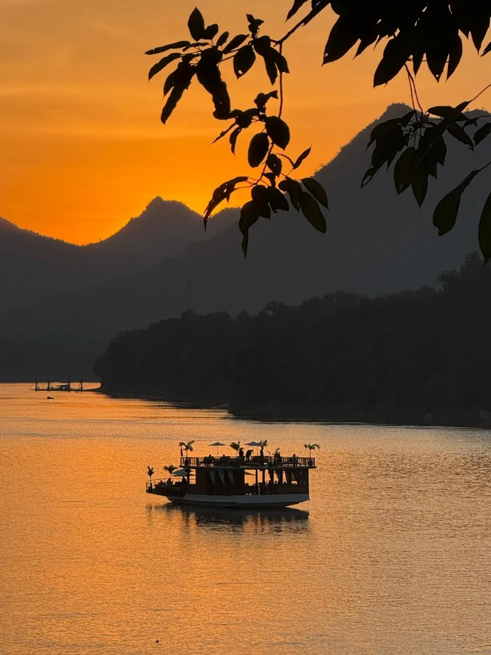vietnam-cambodia-laos-19days-luang-prabang-2.webp